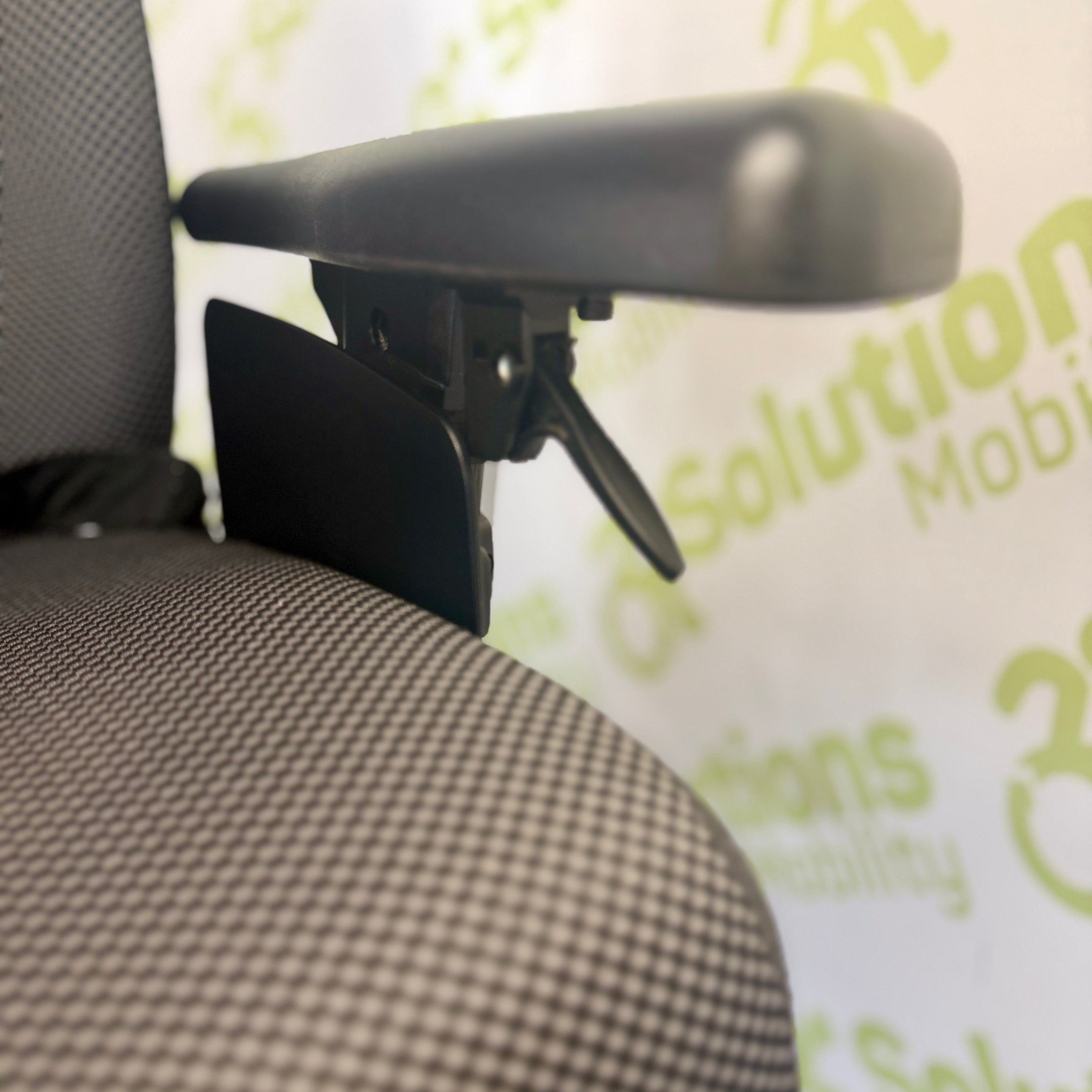 Quickie Q700M 6mph Mobility Powerchair Rise and Tilt 12 month warranty