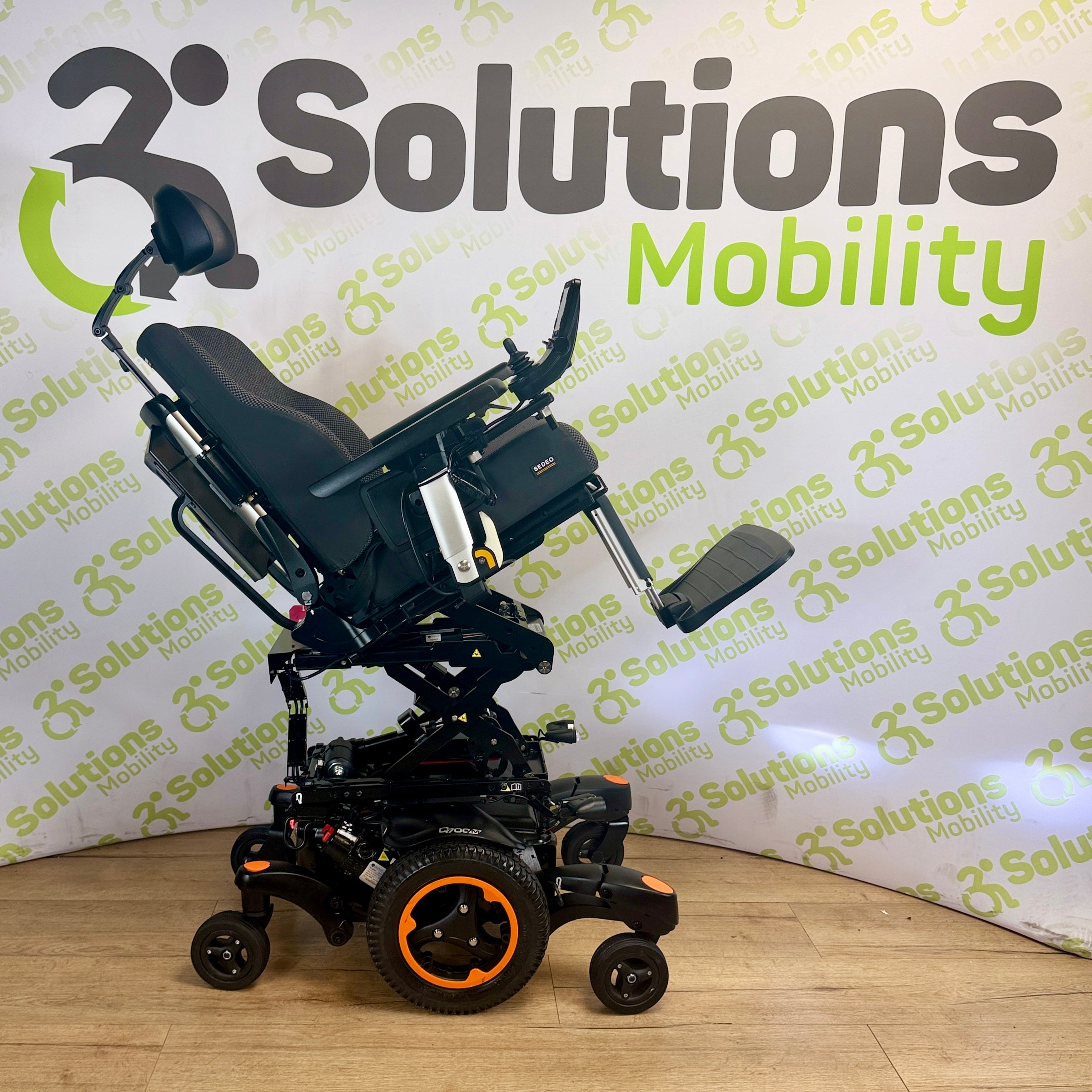 Quickie Q700M 6mph Mobility Powerchair Rise and Tilt 12 month warranty