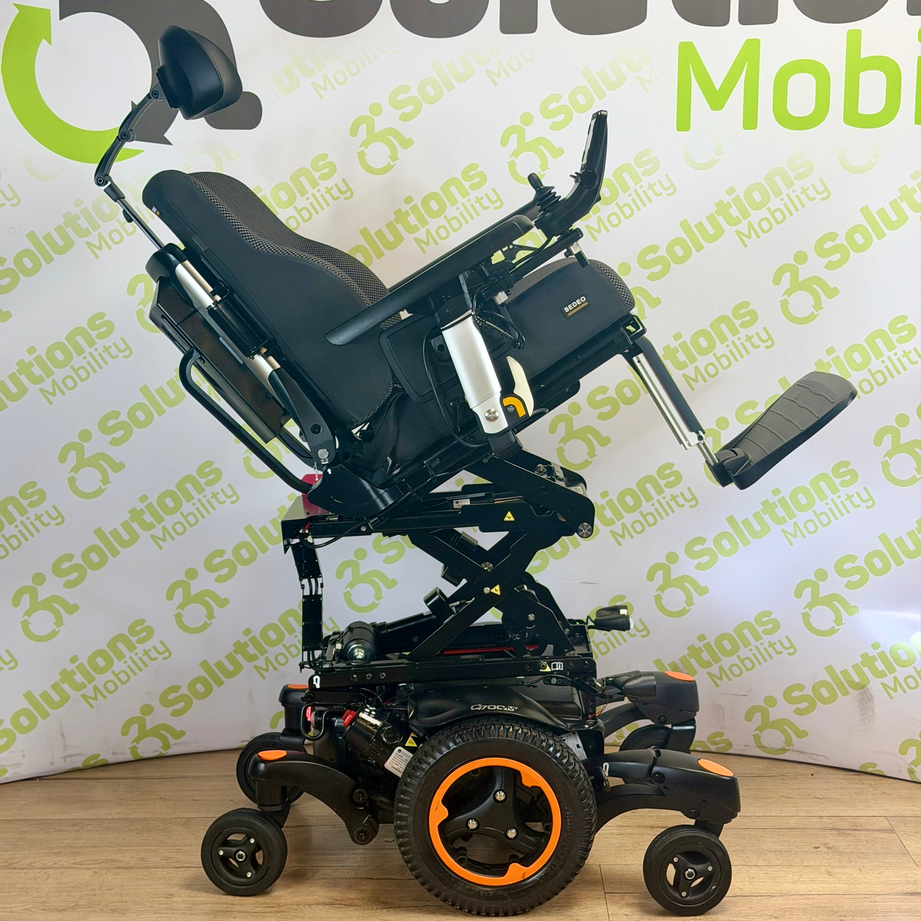 Quickie Q700M 6mph Mobility Powerchair Rise and Tilt 12 month warranty