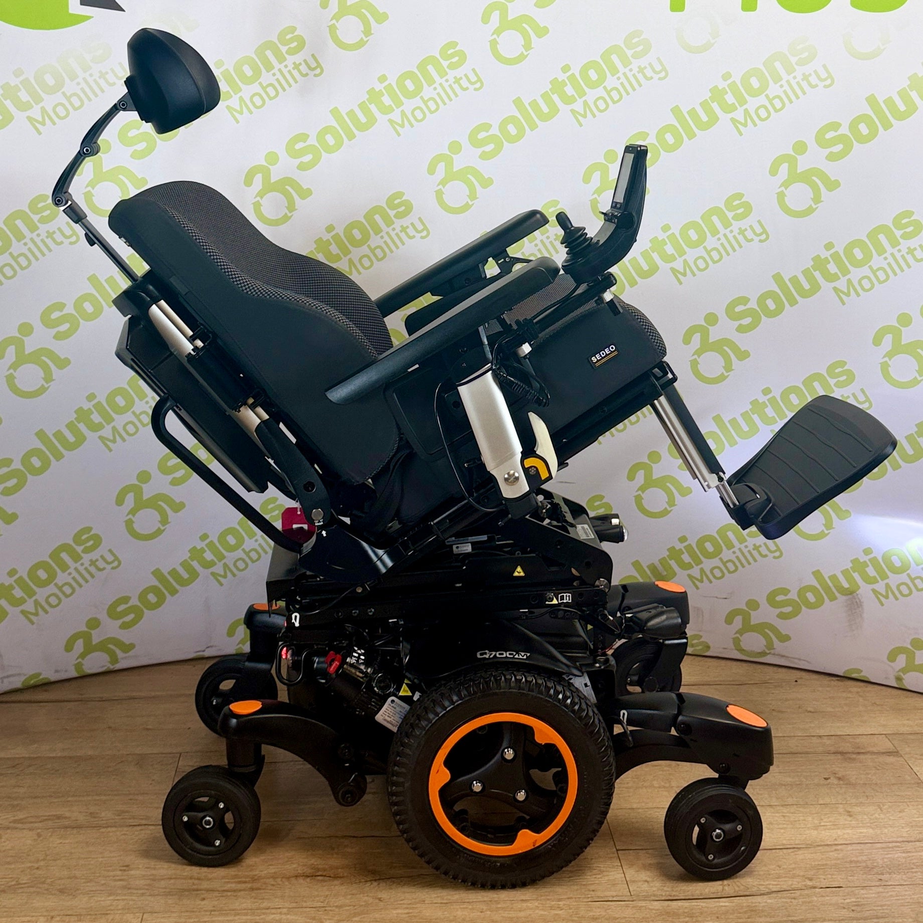 Quickie Q700M 6mph Mobility Powerchair Rise and Tilt 12 month warranty