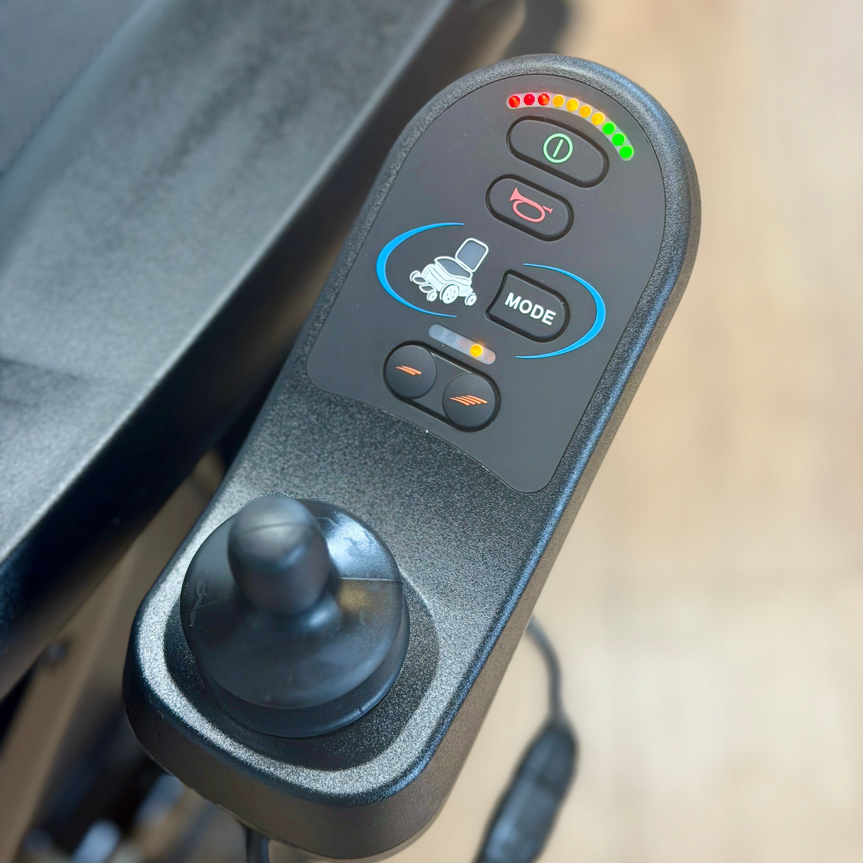 Quickie Q300M Mini MWD 4mph Powerchair Electric Rise and Tilt 12 Month warranty