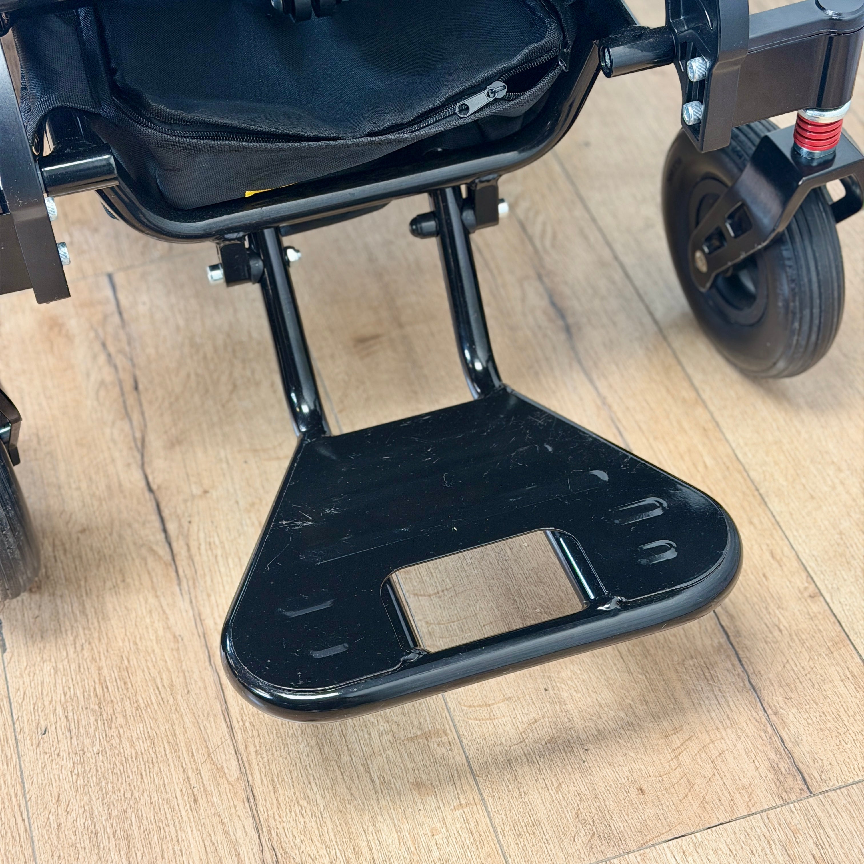 Monarch Ezi-Fold AUTO 4mph Folding Electric Mobility Powerchair Car Boot 12 MONTH WARRANTY
