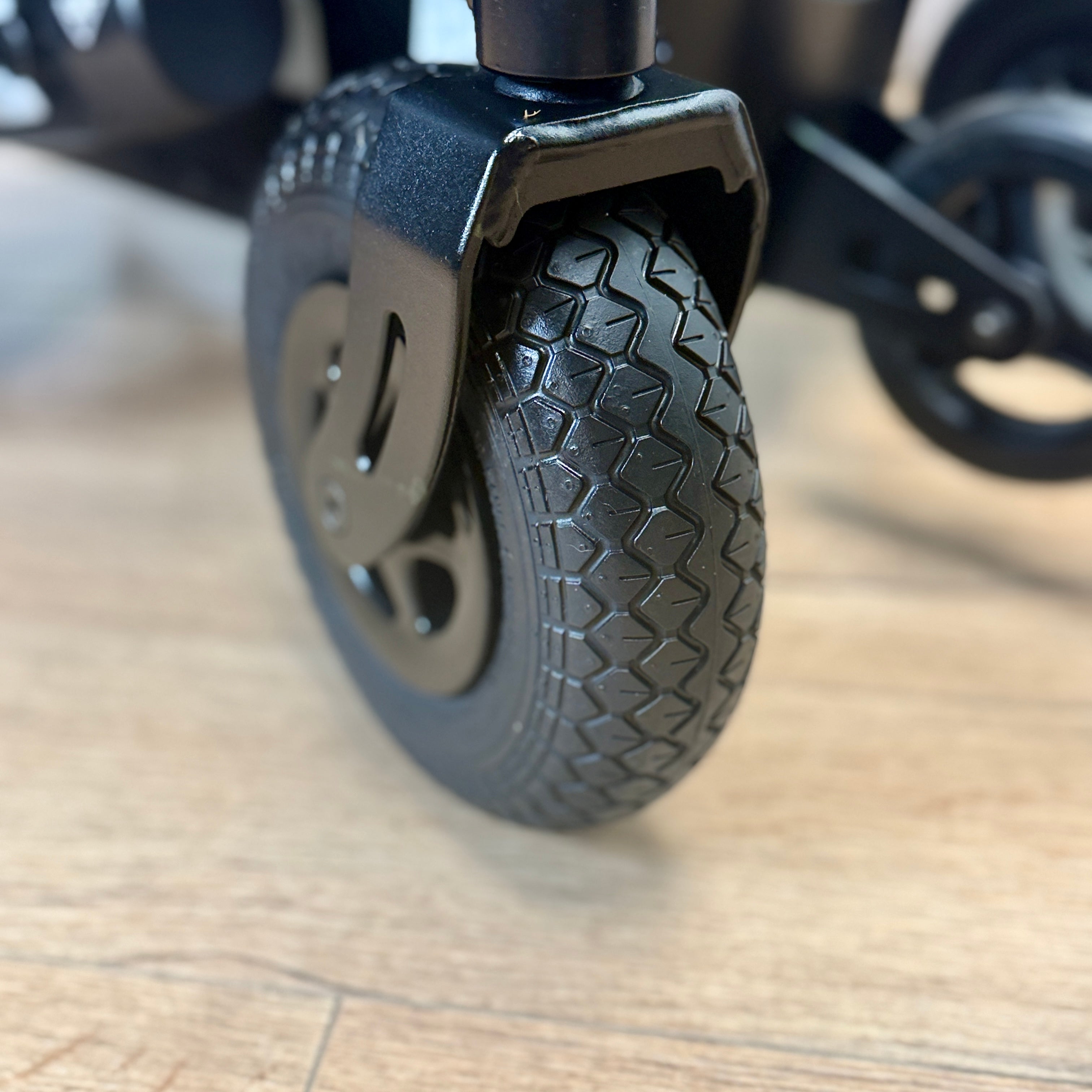 Quickie Q200R RWD 4 MPH Electric, Mobility Powerchair Scooter 12 month warranty
