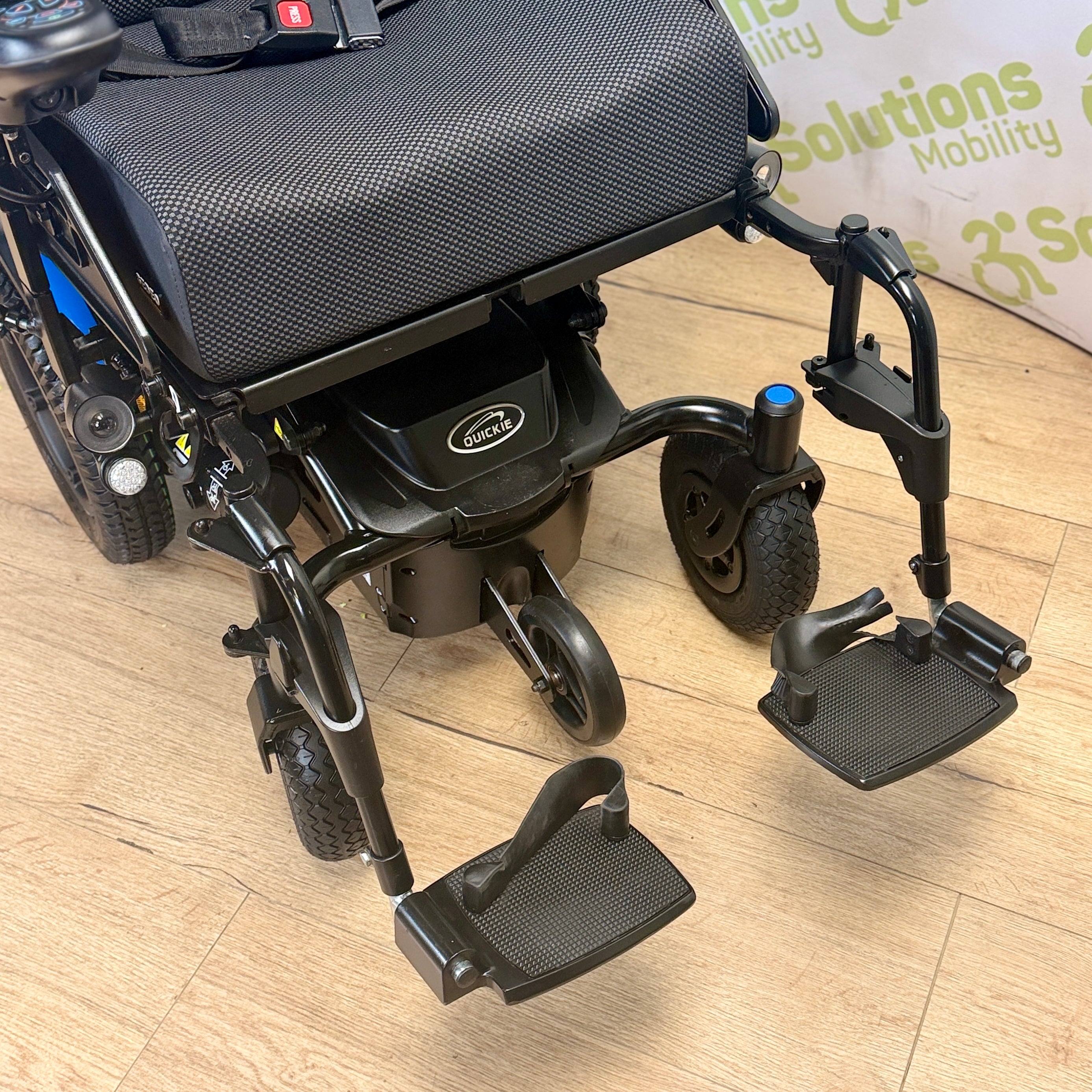 Quickie Q200R RWD 4 MPH Electric, Mobility Powerchair Scooter 12 month warranty