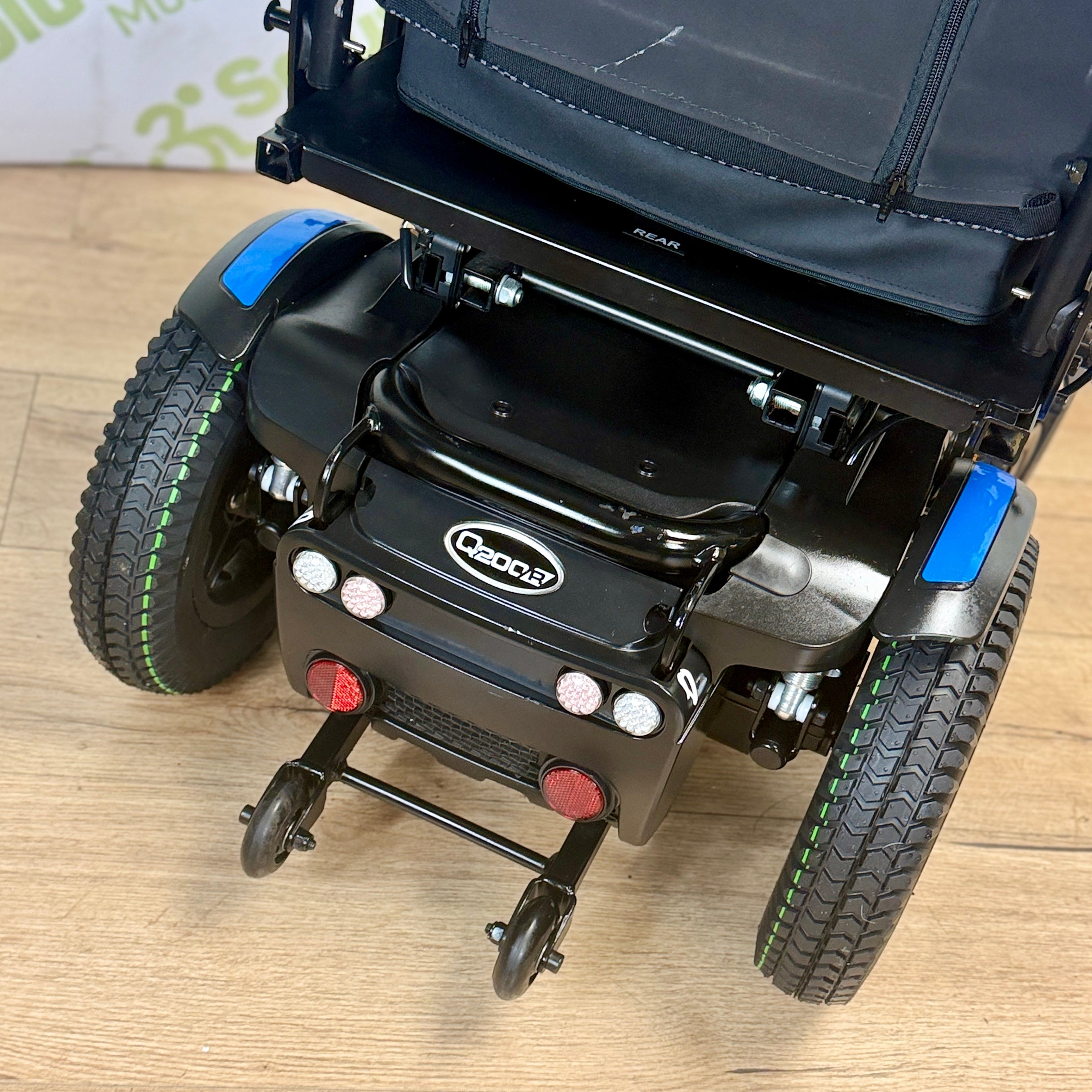 Quickie Q200R RWD 4 MPH Electric, Mobility Powerchair Scooter 12 month warranty