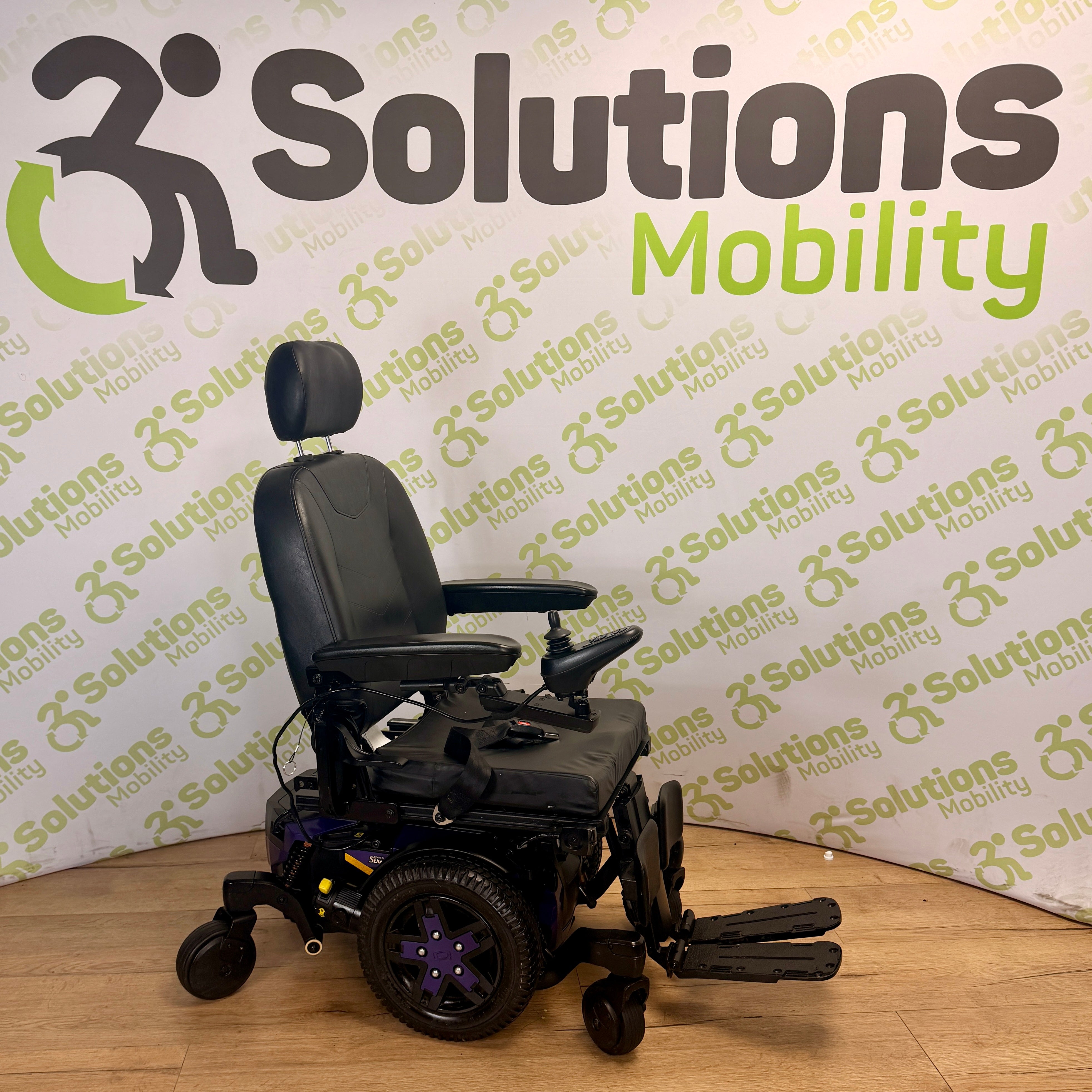Pride Q6 Edge 3 Stretto 6mph Powerchair