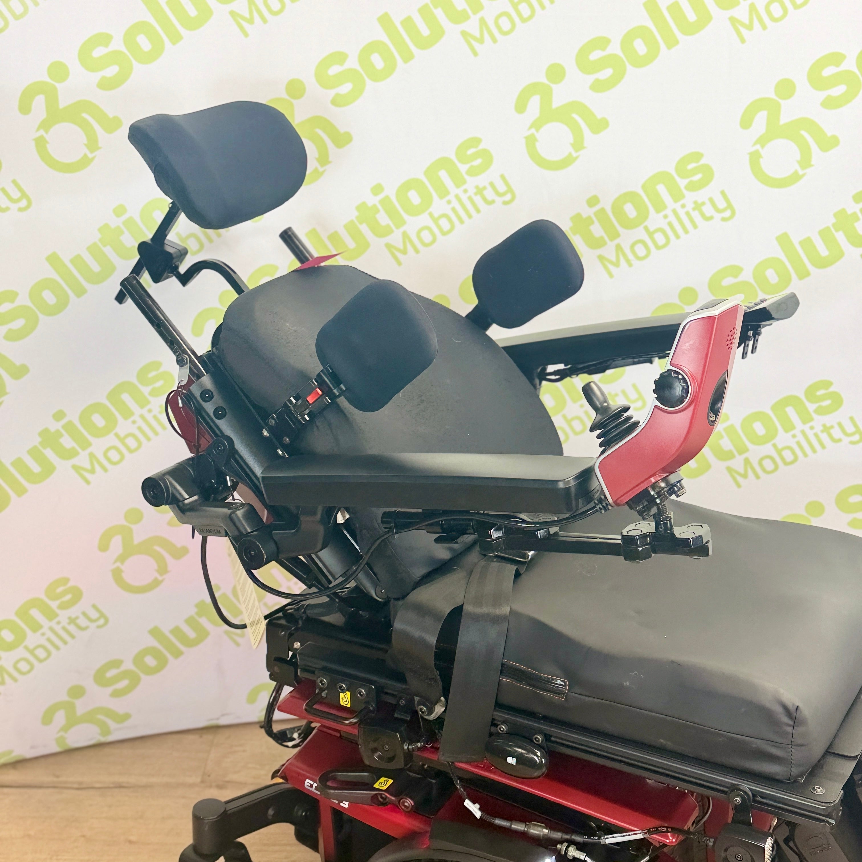 Pride Q6 Edge 3 6MPH Electric Tilt, Recline and Manual Footplate Mobility Powerchair