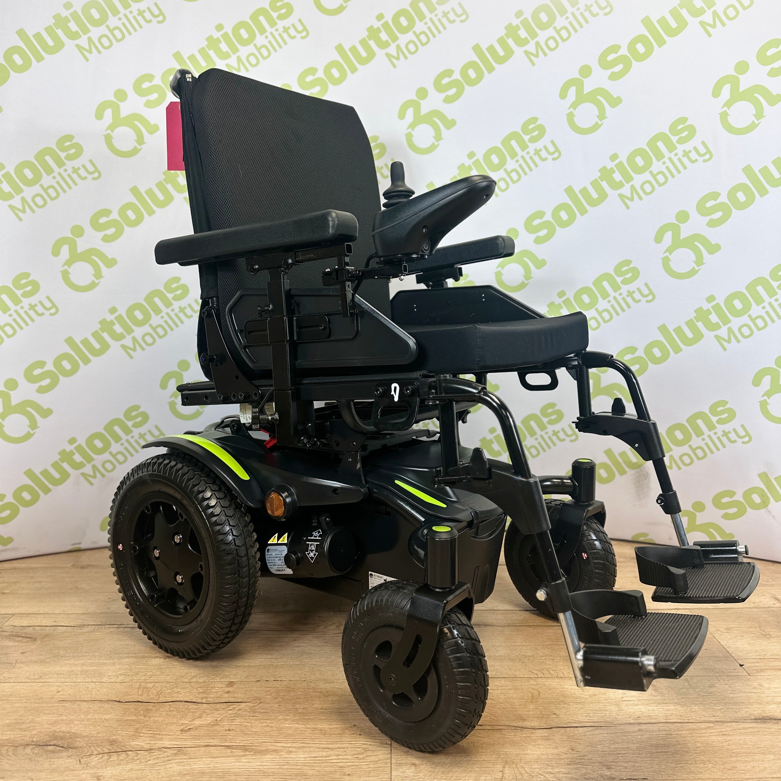 Quickie Q200R RWD 4 MPH Electric, Mobility Powerchair Scooter