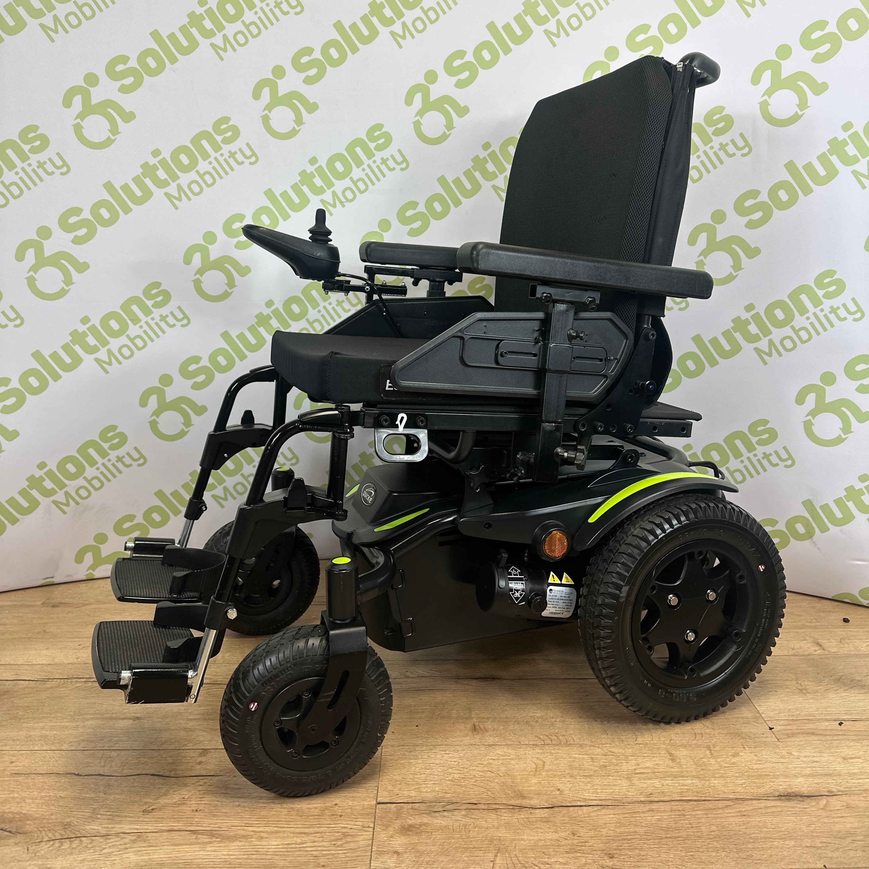 Quickie Q200R RWD 4 MPH Electric, Mobility Powerchair Scooter