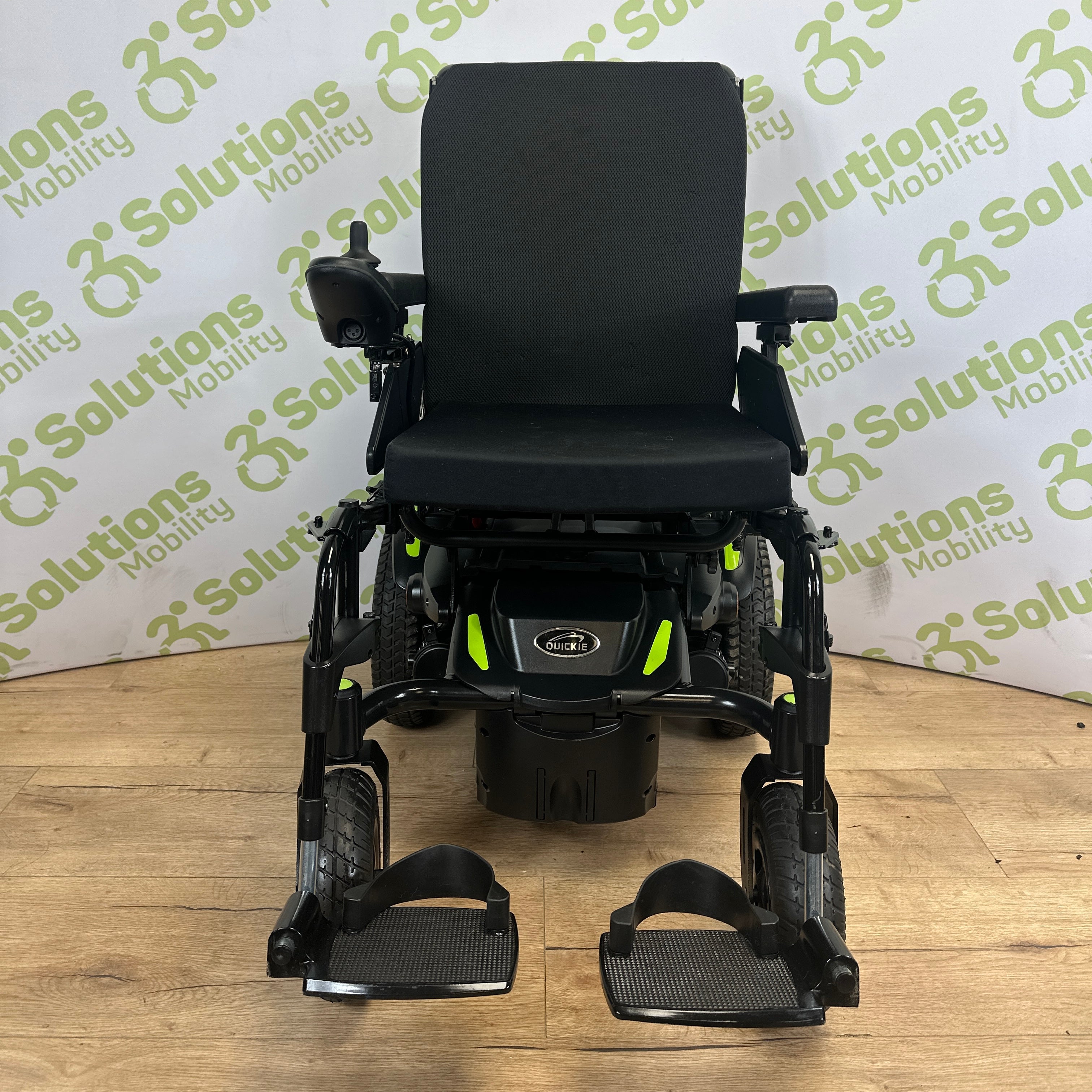 Quickie Q200R RWD 4 MPH Electric, Mobility Powerchair Scooter