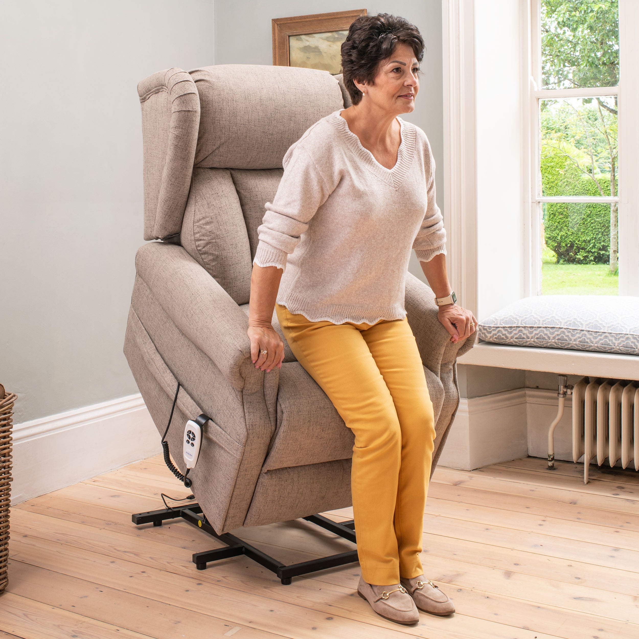 The Thames - Lateral Back Dual Motor Riser Recliner – Solutions Mobility