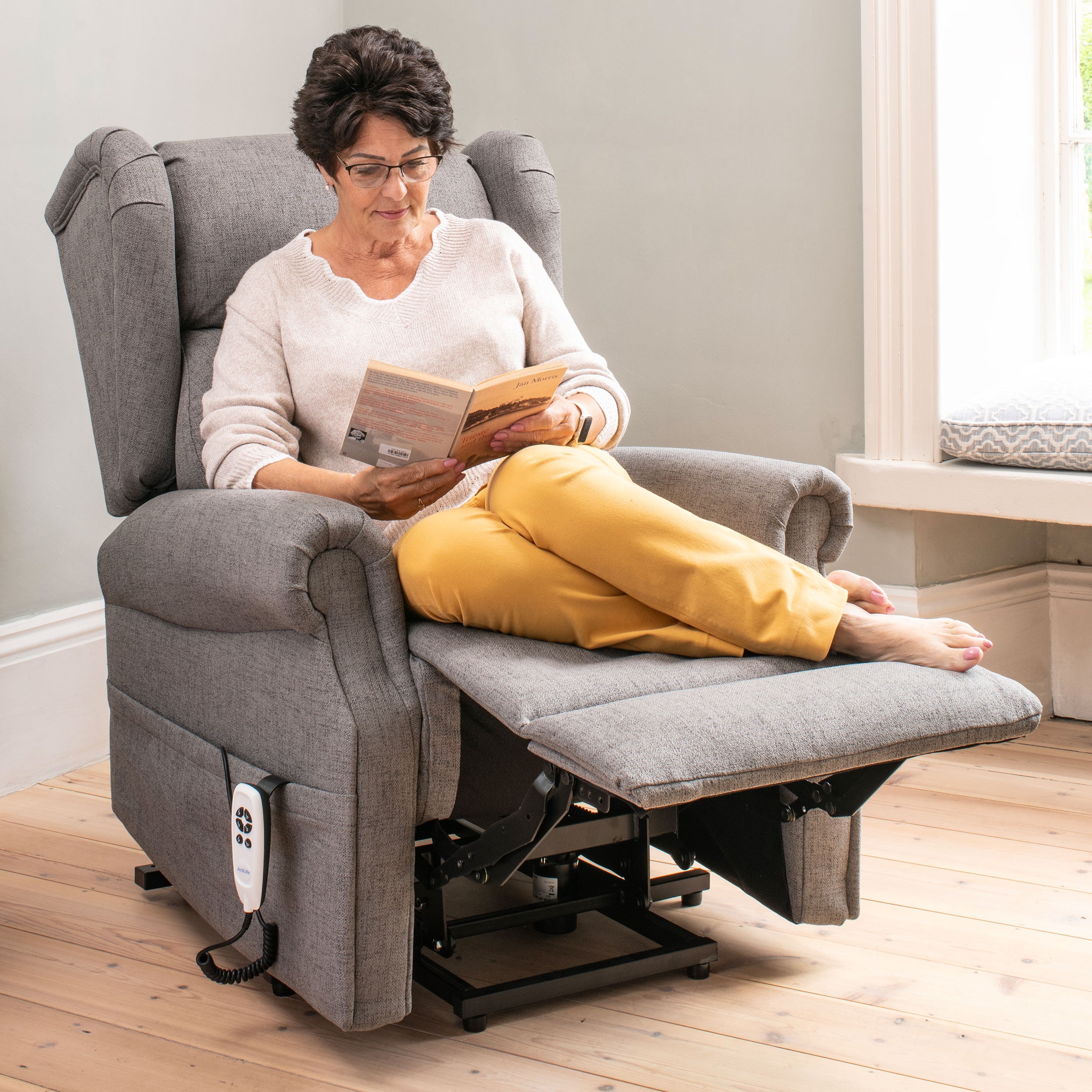 The Thames - Lateral Back Dual Motor Riser Recliner – Solutions Mobility