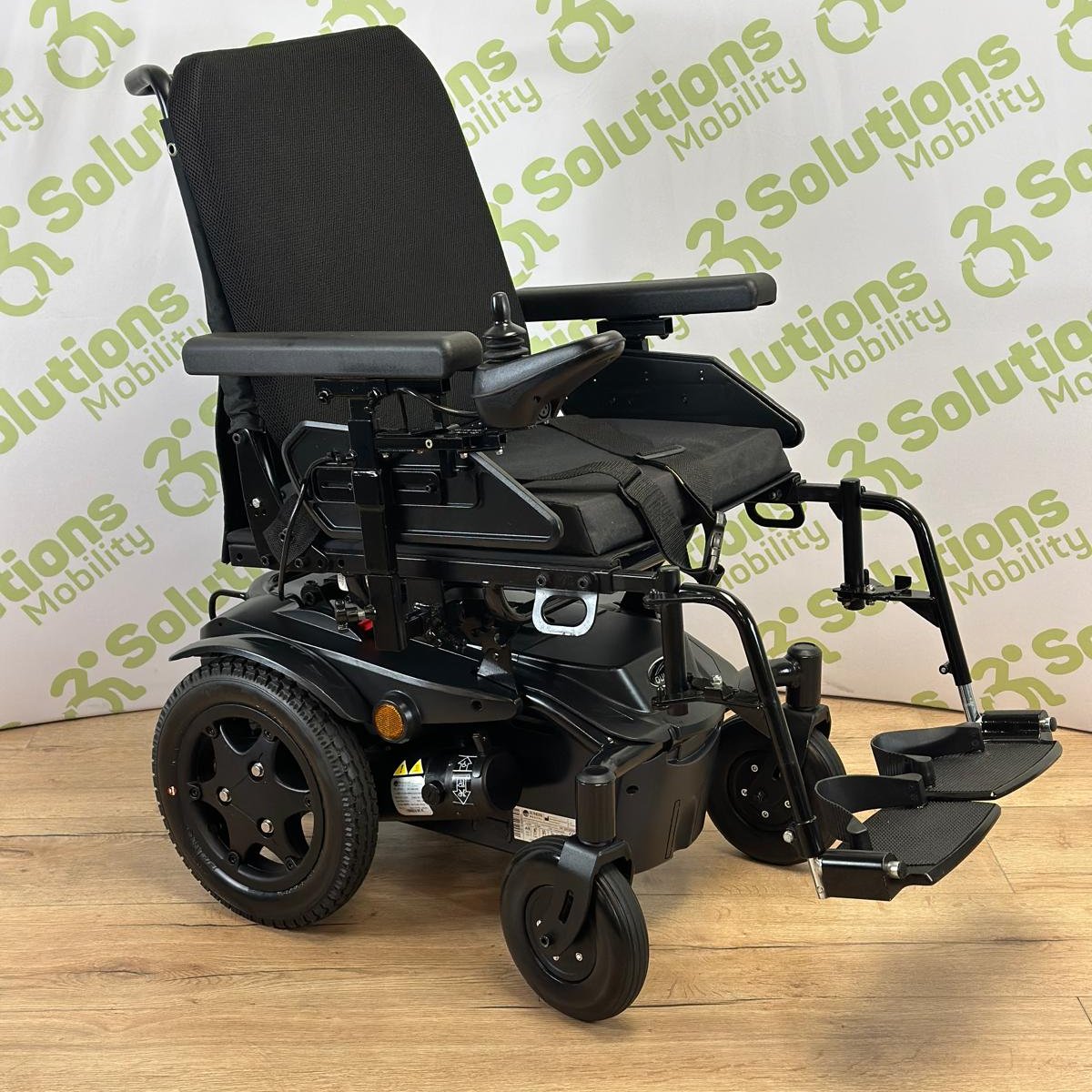 Quickie Q100R Powerchair - Narrow 4mph Rear Wheel Drive