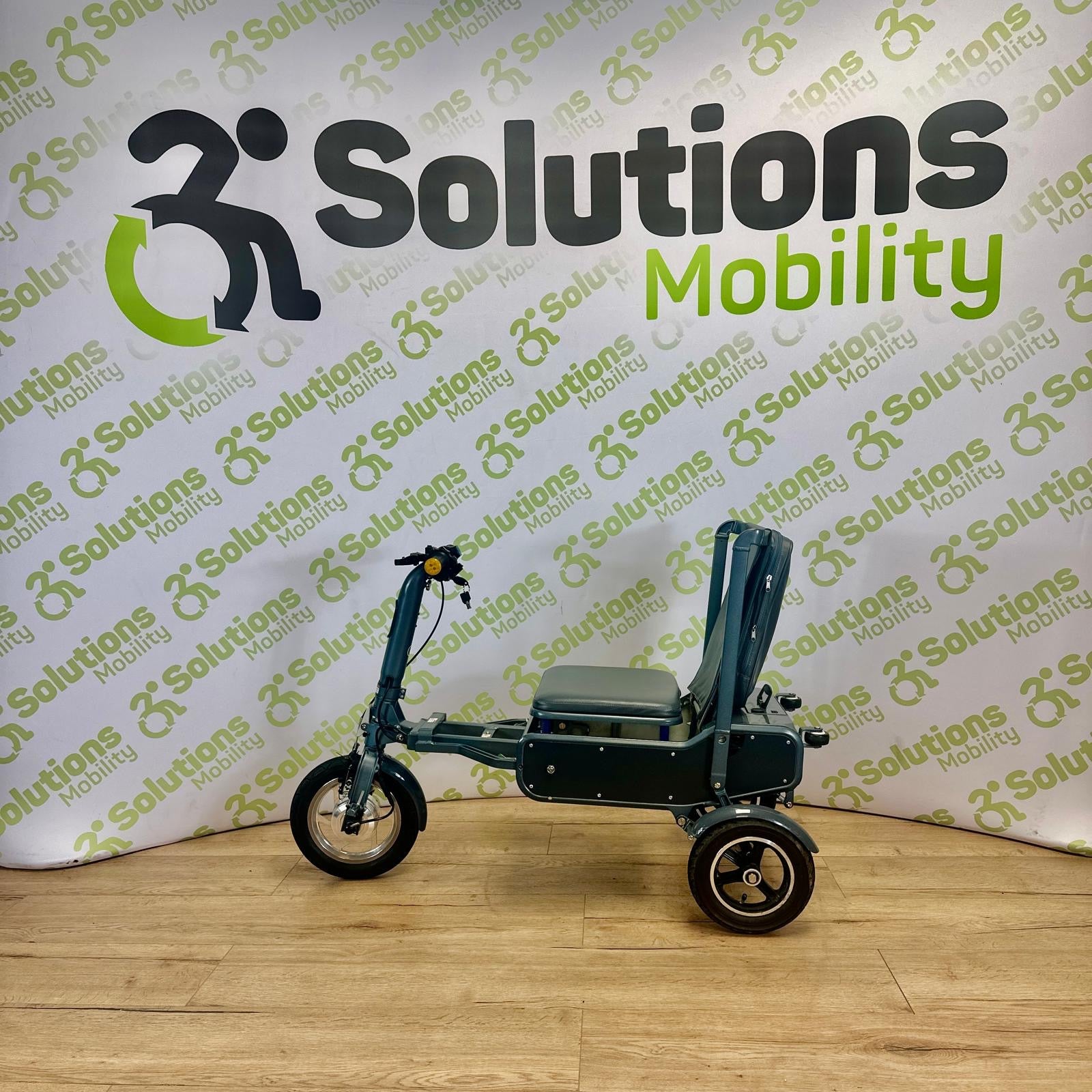 eFOLDi Explorer Electric Mobility 8mph Scooter Wheelchair Trike foldable Airline friendly